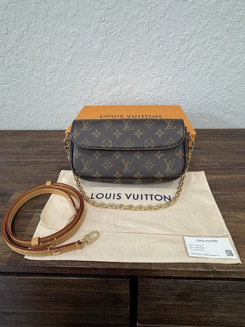 Louis Vuitton Wallet On Chain Ivy Monogram Crossbody M81911 Box & Dust Bag